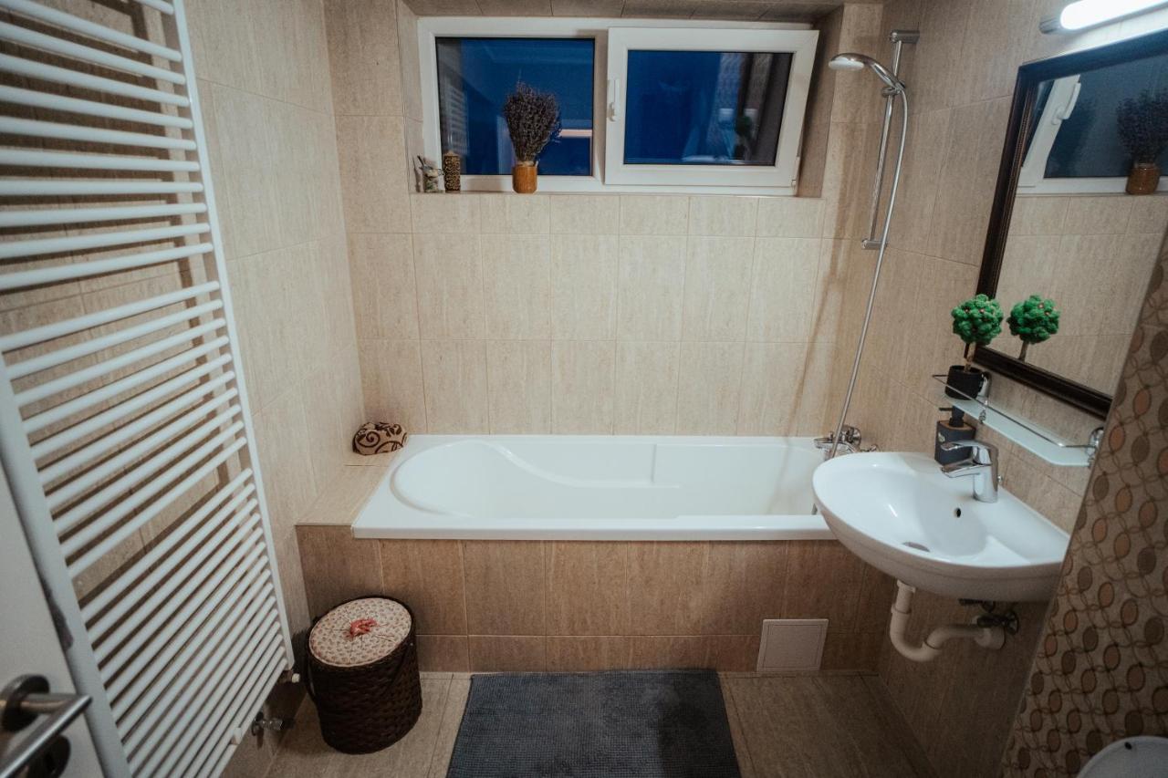Luxury Apartments Selimbar Luaran gambar